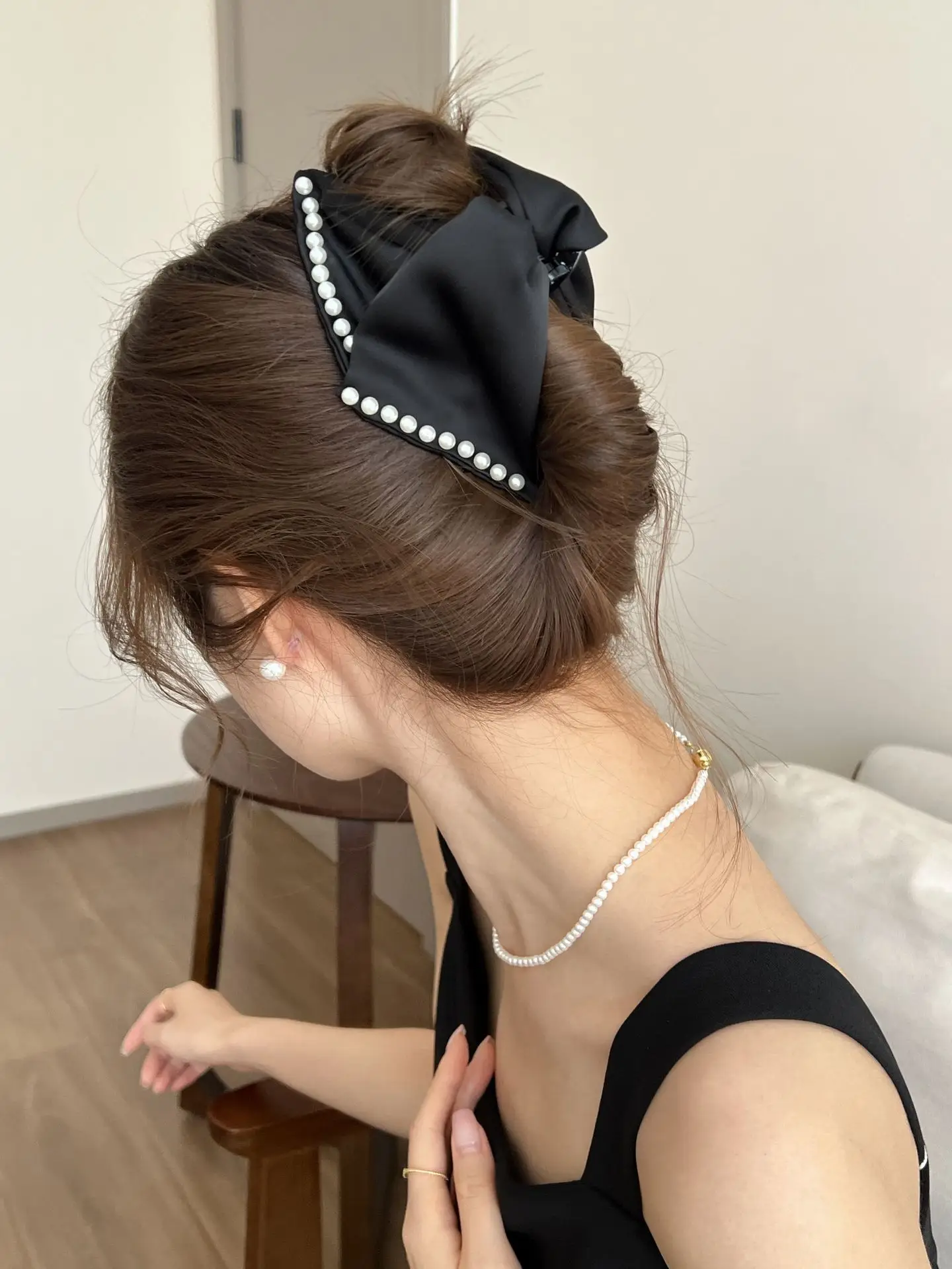Large Bow Grab Hair Clip Multi Satin Beads Shark Back — feature 4