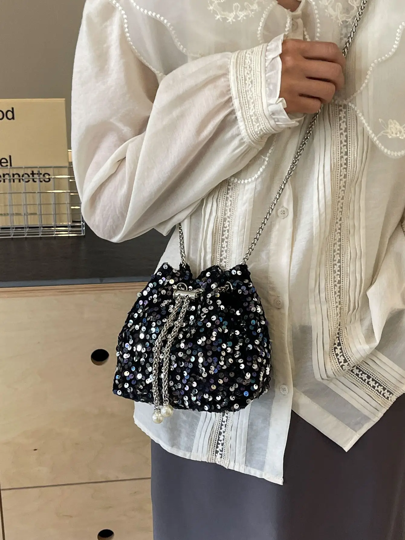 Pink Sequin Chain Messenger Bag for Women 2024 - Image 8
