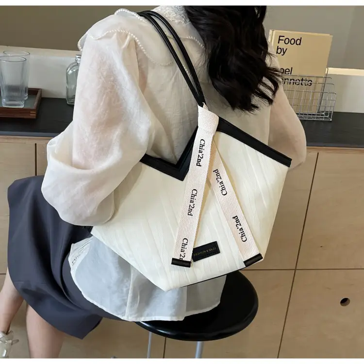Black Casual Shoulder Bag for Women 2024 — feature 14