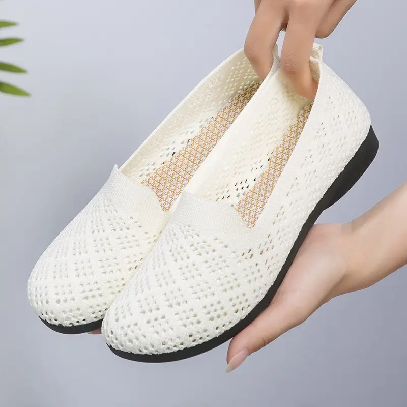Summer New Soft Bottom Soft Surface Fashionable Casual Mesh Flying Woven Breathable Bean Shoes Hollow Shallow Mouth Flat Shoes Women - Image 3