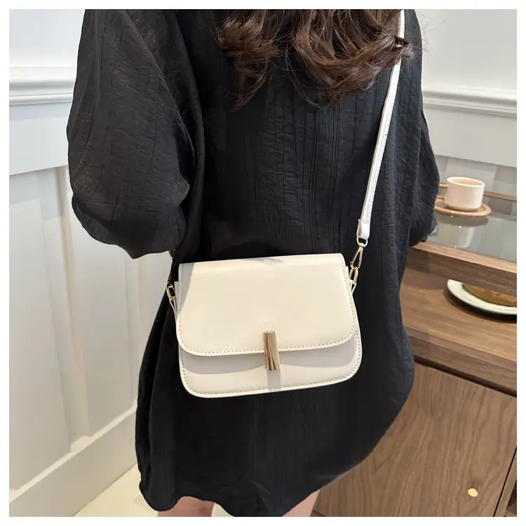 Stylish Small Bag Women's Korean-style All-match Small Square Bag 2024 Spring New Shoulder Bag Simple Buckle Fashion Women's Bag — feature 15