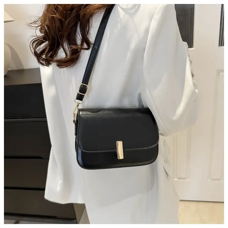 Stylish Small Bag Women's Korean-style All-match Small Square Bag 2024 Spring New Shoulder Bag Simple Buckle Fashion Women's Bag — feature 21