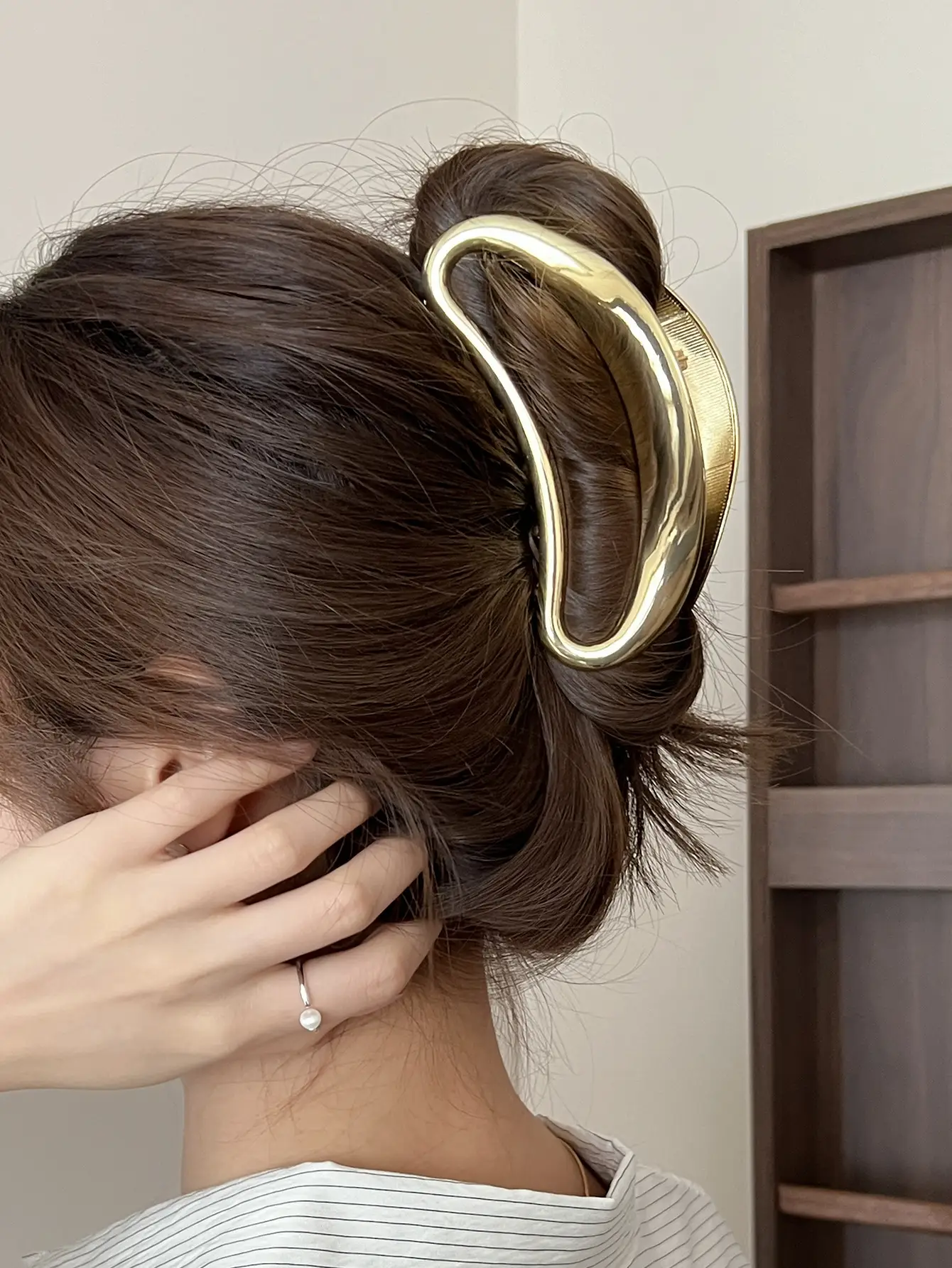 Unusual Silver Gray Hairpin Clip for Women — feature 13