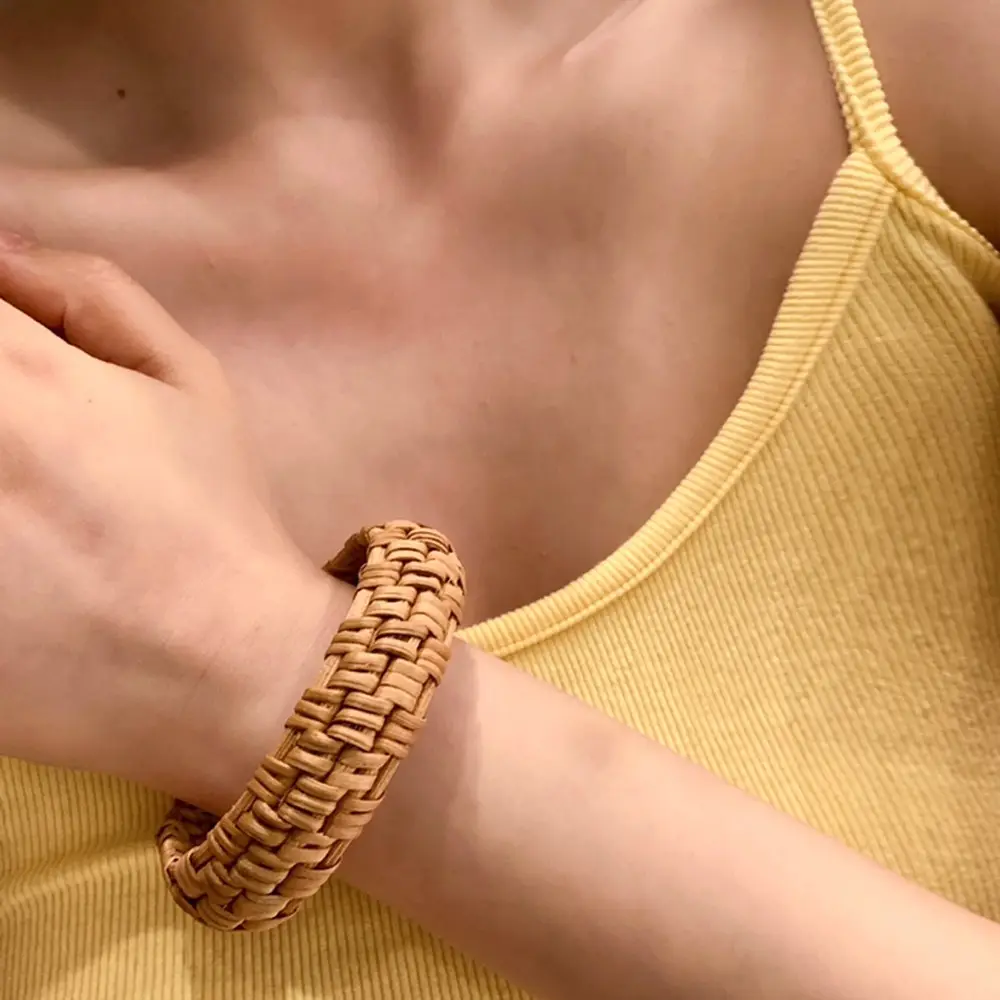 Cross-border Hot-selling Ethnic Style Woven Rattan Bracelet Retro Classic Round All-match Bracelet Fashion Commuter Bracelet