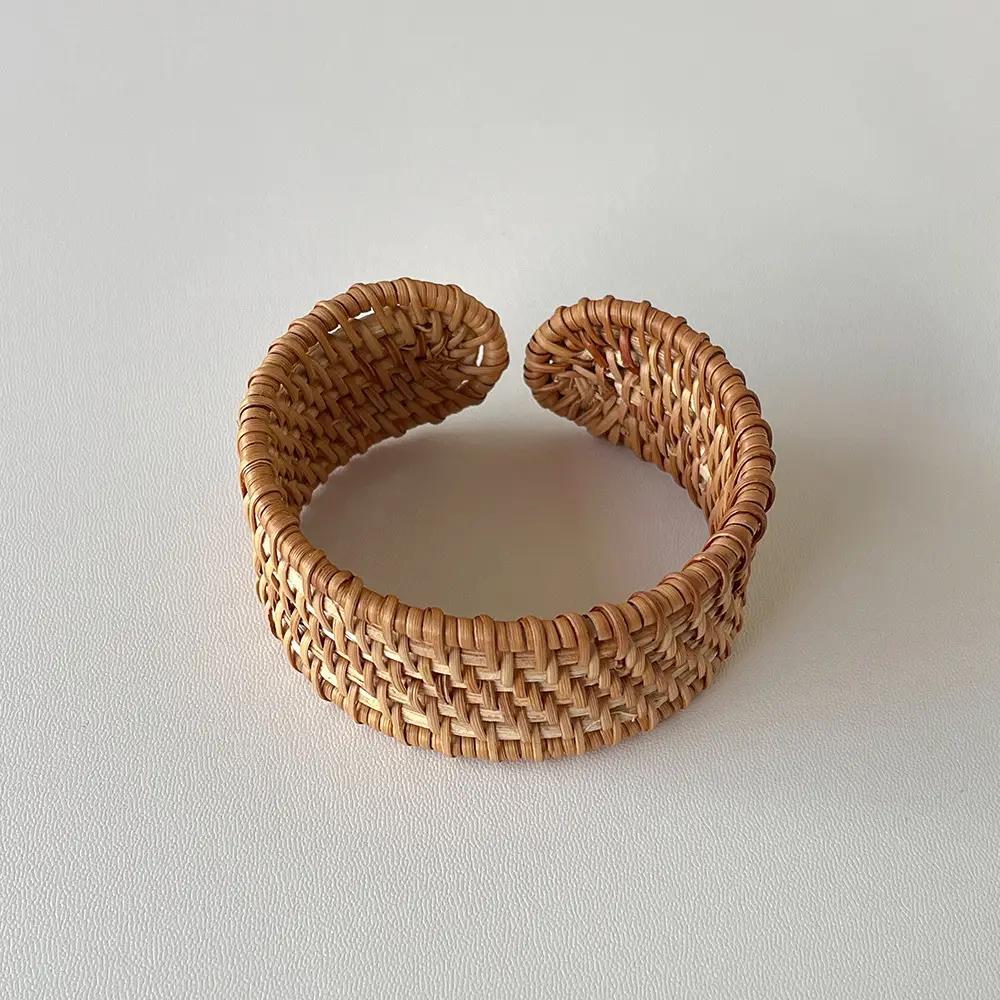 Cross-border Hot-selling Ethnic Style Woven Rattan Bracelet Retro Classic Round All-match Bracelet Fashion Commuter Bracelet