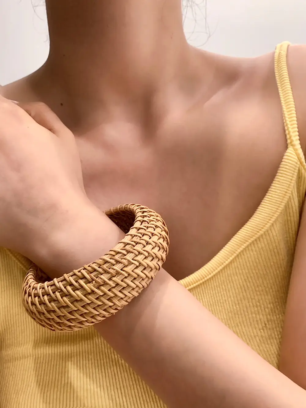 Cross-border Hot-selling Ethnic Style Woven Rattan Bracelet Retro Classic Round All-match Bracelet Fashion Commuter Bracelet — feature 4