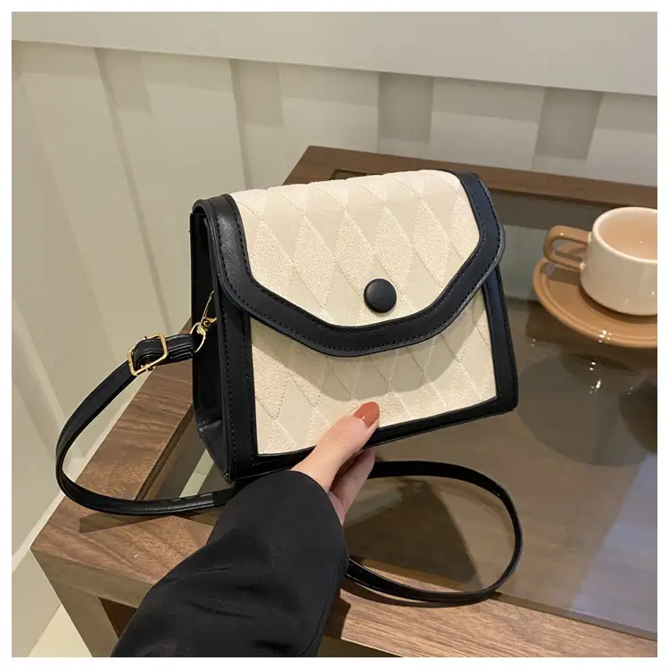 Women's Rhombic Shoulder Bag Black Beige 2024 Spring - Image 4