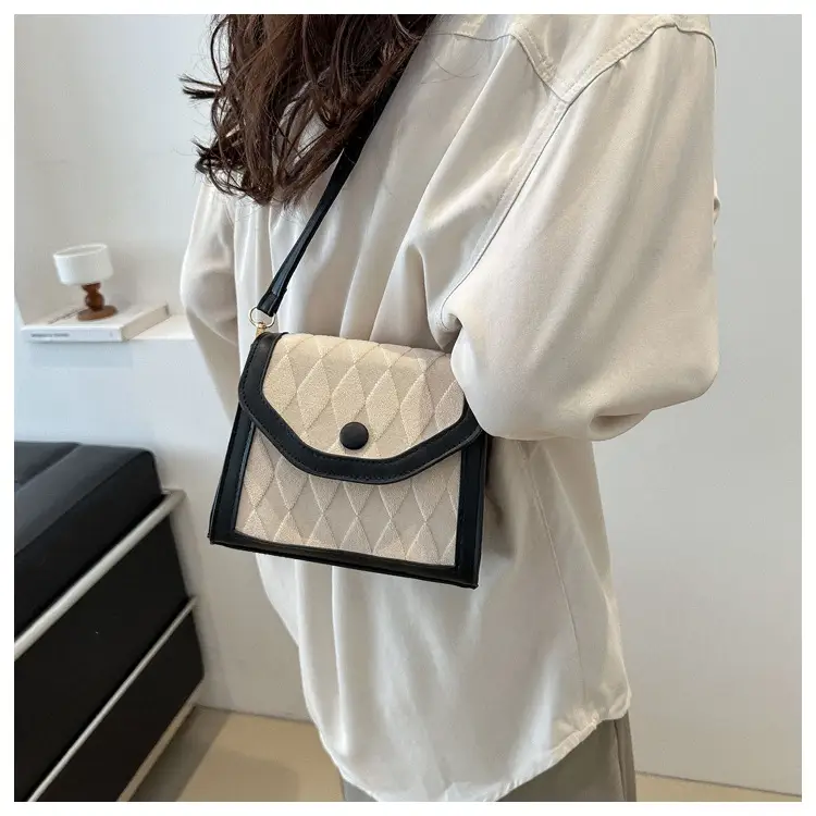 Women's Rhombic Shoulder Bag Black Beige 2024 Spring - Image 7