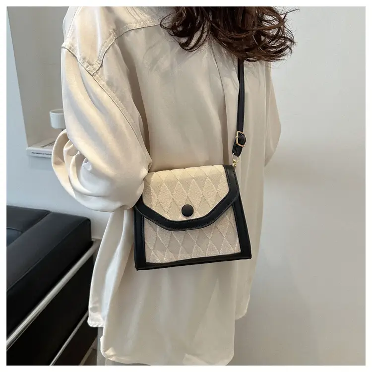 Women's Rhombic Shoulder Bag Black Beige 2024 Spring — feature 19
