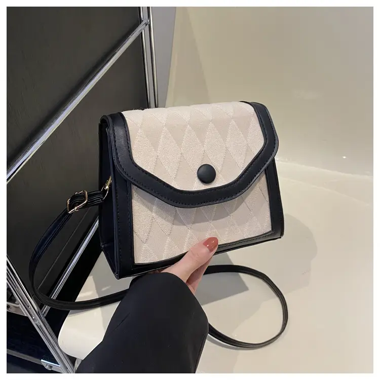 Women's Rhombic Shoulder Bag Black Beige 2024 Spring — feature 25