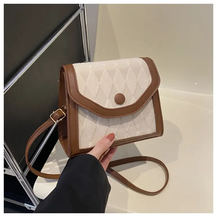 Women's Rhombic Shoulder Bag Black Beige 2024 Spring — feature 26