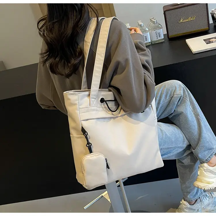 Women's Large Capacity Black Nylon Tote Bag with Zipper — feature 28