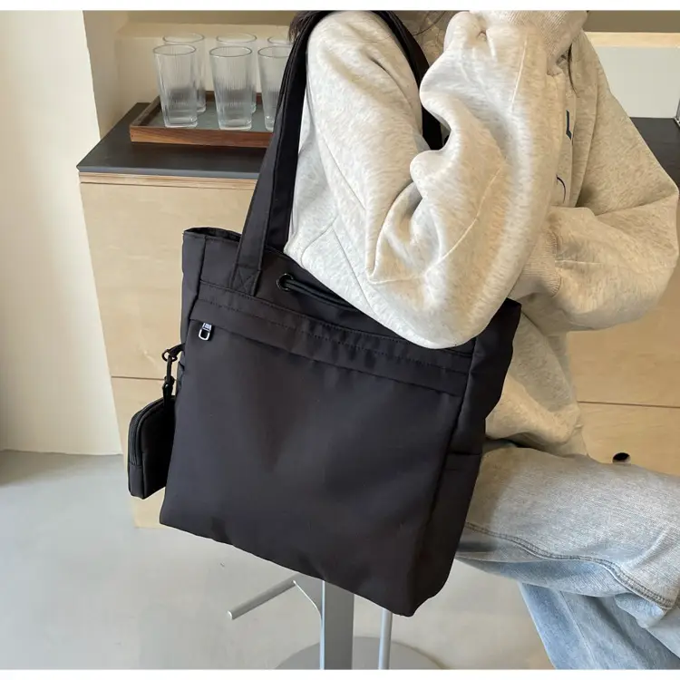 Women's Large Capacity Black Nylon Tote Bag with Zipper — feature 41