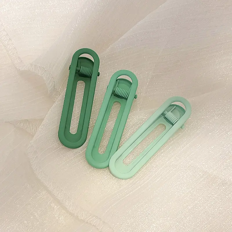Colorful One-Carrot Hair Clips for Girls - Image 5