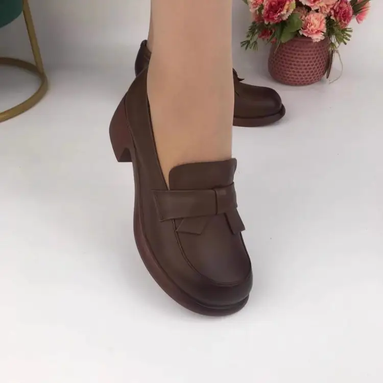Women Leather Heeled Shoes Black Thick Mid-heel British Style - Image 7