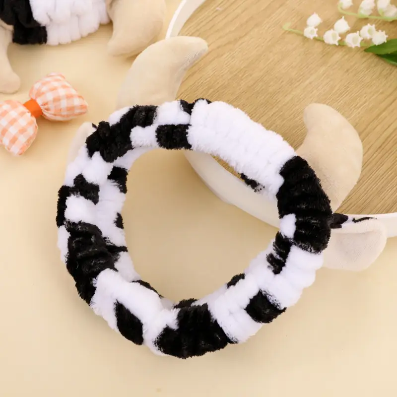 Cute Cartoon Cow Hair Band for Women — feature 3