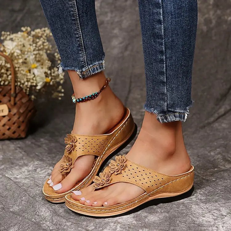 Foreign Trade Cross-Border Summer Flip-Flops Flower Sponge Cake Bottom Slippers Large Size Casual Women's Rubber Sandals Flip-Flops — feature 4