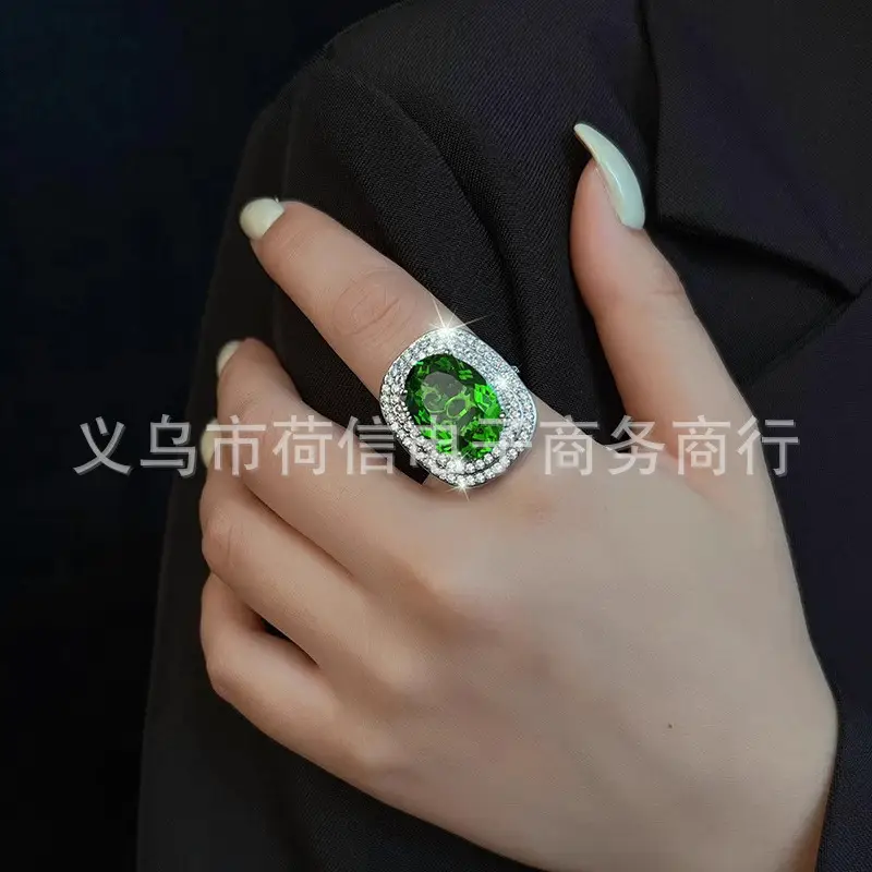 Green Crystal Treasure Ring for Women - Image 4