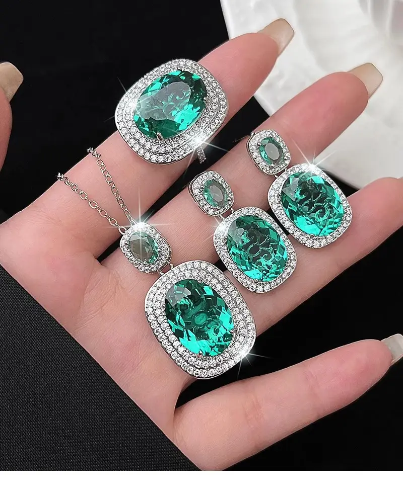 Green Crystal Treasure Ring for Women — feature 7
