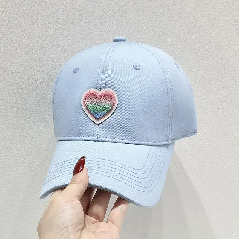 Women's White Heart Embroidered Baseball Cap - Image 5