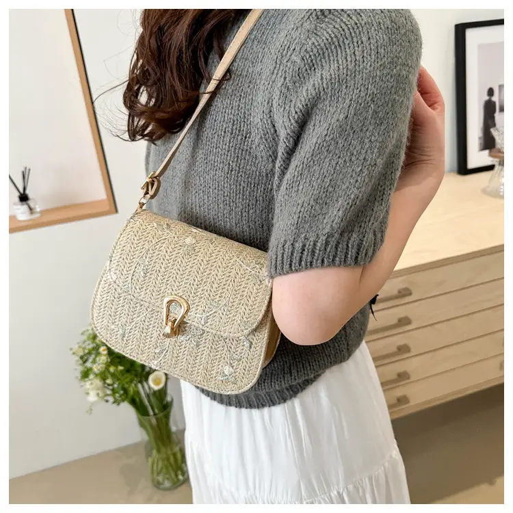 Korean Style Woven Lock Crossbody Bag 2024 — feature 12
