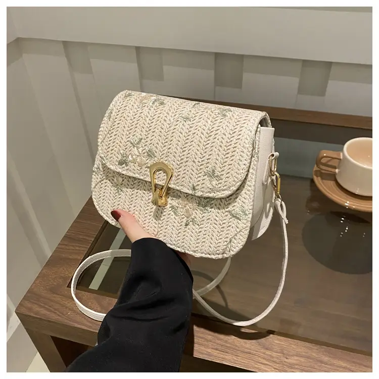 Korean Style Woven Lock Crossbody Bag 2024 — feature 16