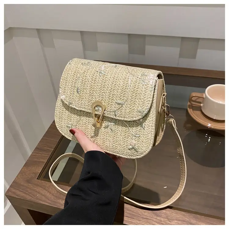 Korean Style Woven Lock Crossbody Bag 2024 — feature 18
