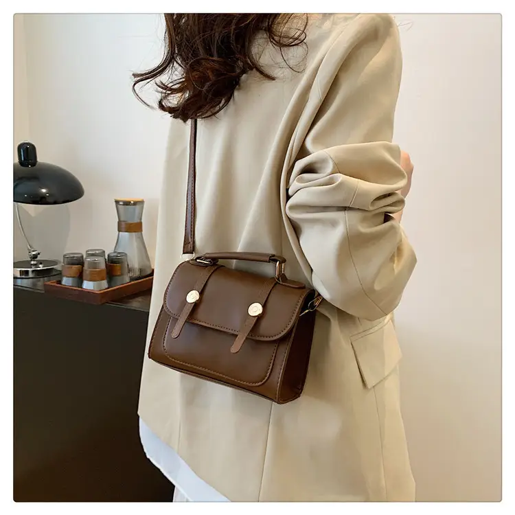 Black Retro Square Shoulder Bag 2024 Spring — feature 14