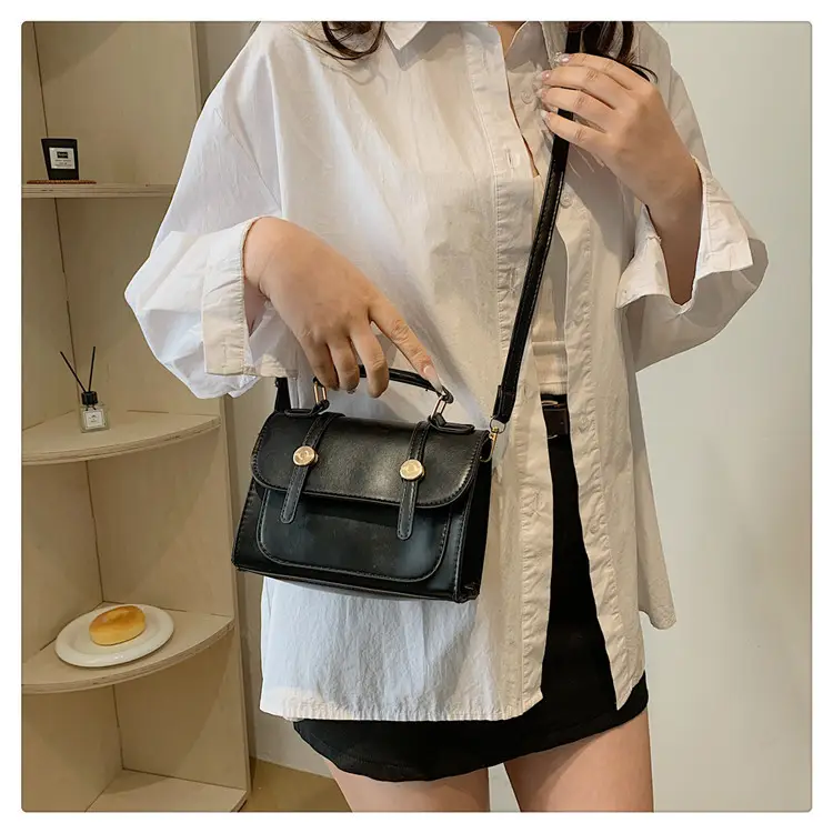 Black Retro Square Shoulder Bag 2024 Spring — feature 18