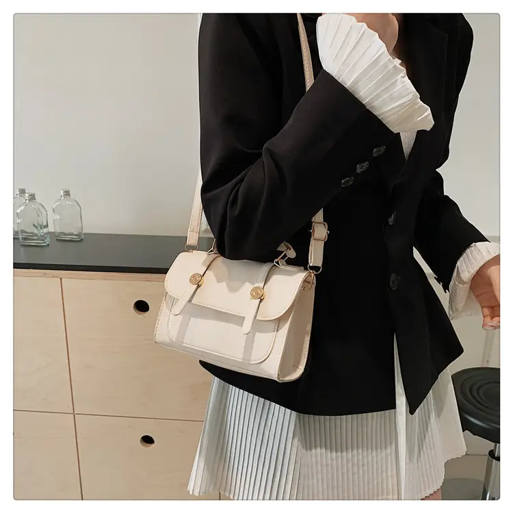Black Retro Square Shoulder Bag 2024 Spring — feature 20