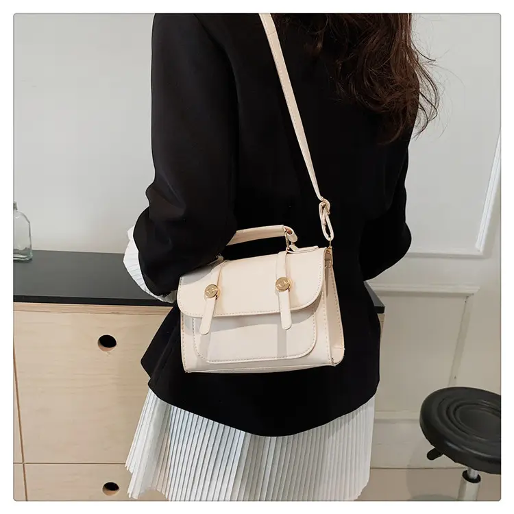 Black Retro Square Shoulder Bag 2024 Spring — feature 21