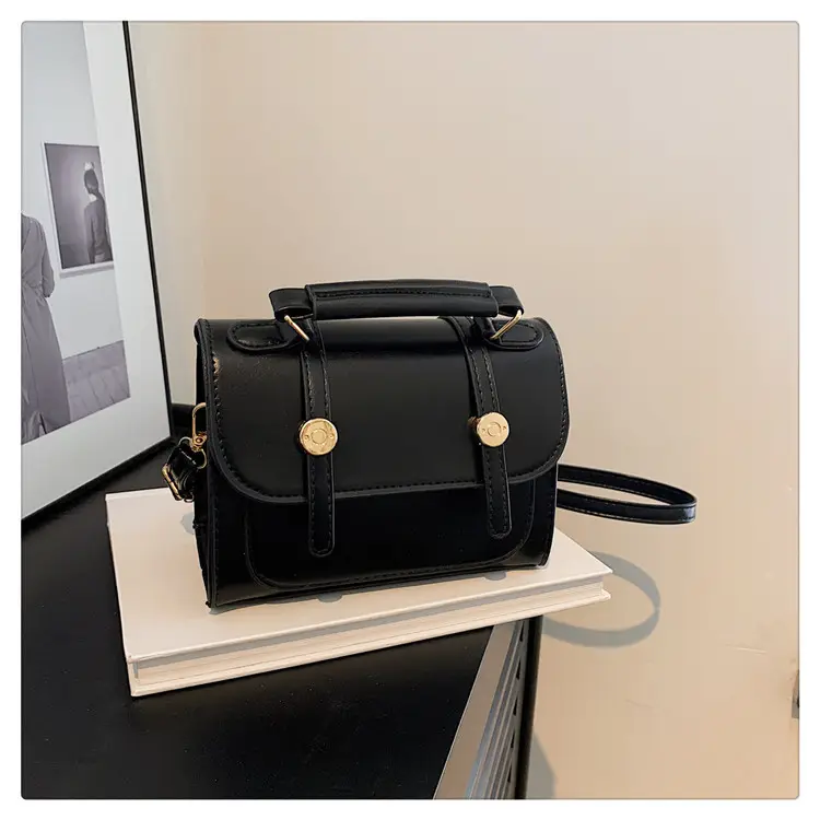 Black Retro Square Shoulder Bag 2024 Spring — feature 27