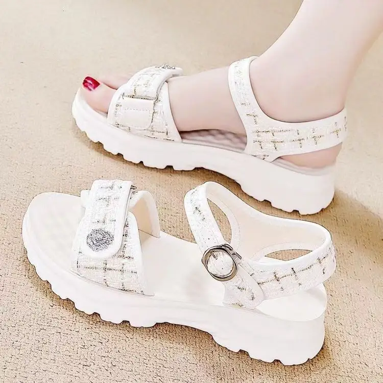 Thick-soled sandals and slippers for women's outdoor wear 2024 summer new style muffin beach shoes online popular thick-soled height-increasing slippers for women - Image 5