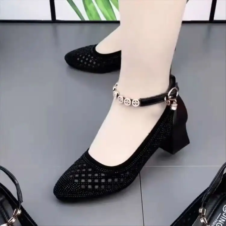 Hollow Mesh Breathable Sandals Women's 2025 Summer New Pointed Middle-aged Mother Shoes Mid-heel Square Dance Shoes — feature 7