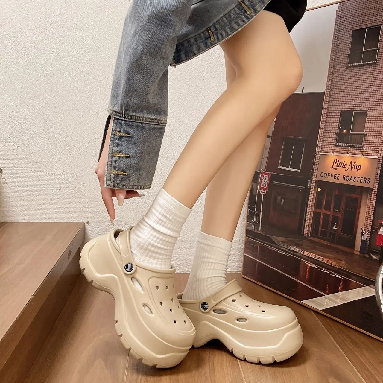 Women White Thick Sandals Summer Casual — feature 1