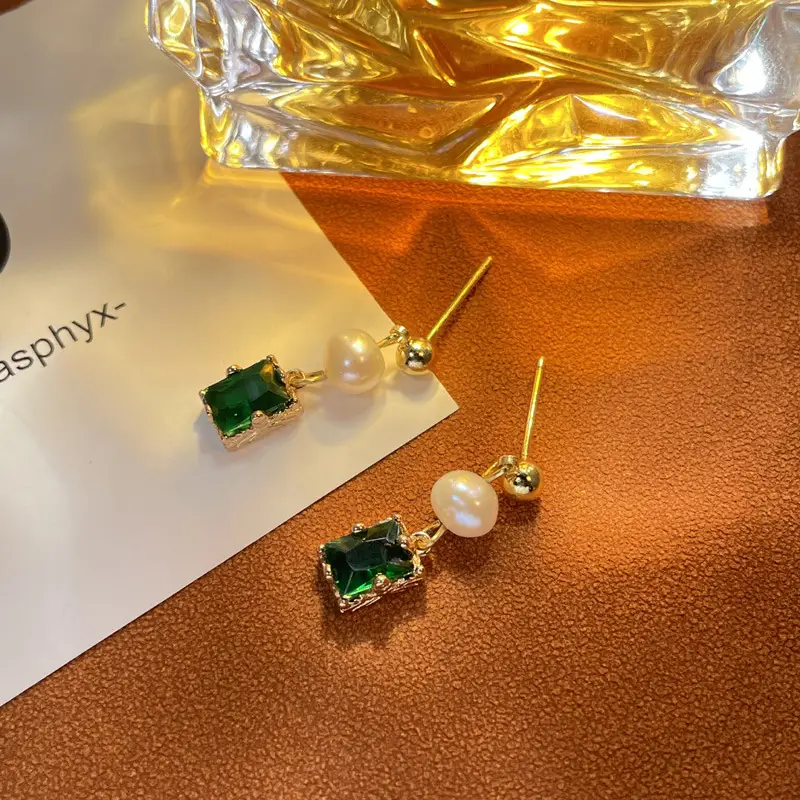 Copper Plated Green Zircon Pearl Earrings
