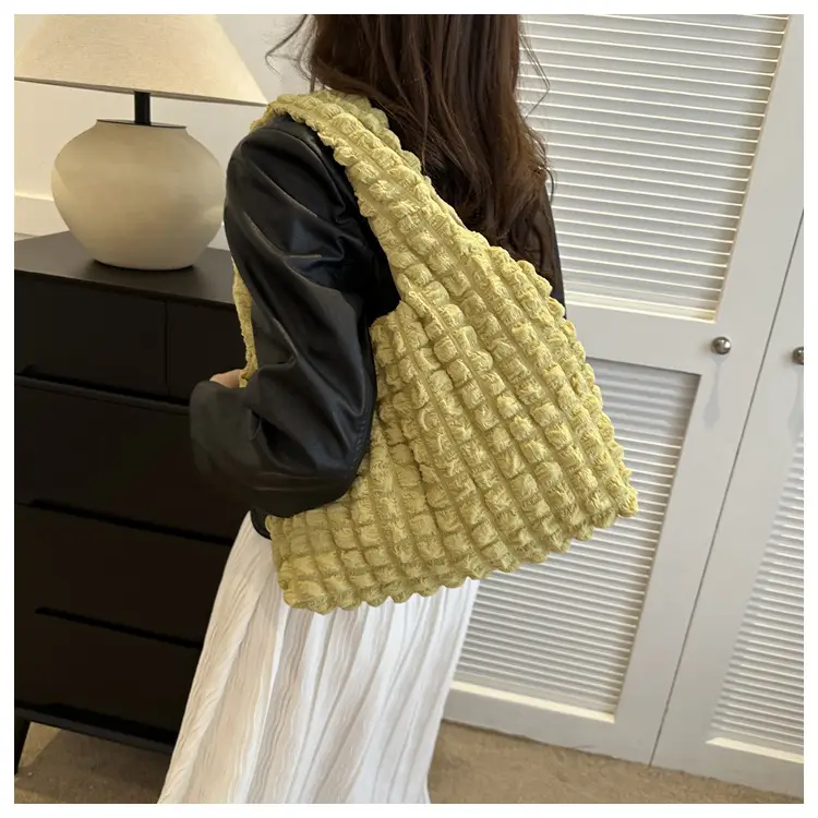 Black Pleated Shoulder Bag for Women — feature 38
