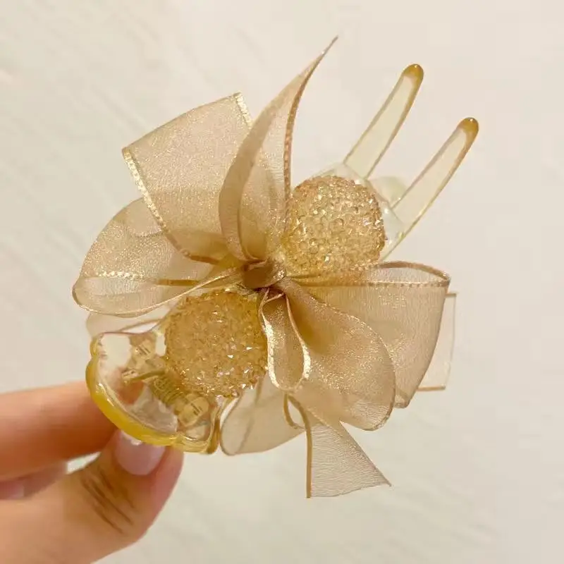 Gold Shark Clip for Women's Hairpin with Full Diamond Design — feature 4