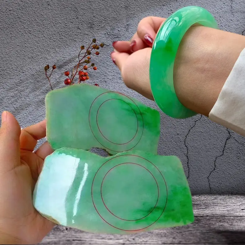 Burmese Treated Jade Ice Flower Bracelet Yang Green — feature 6