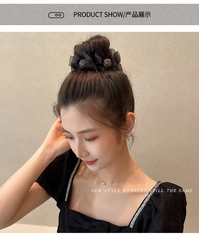 High Ponytail Hairpin with Sweet Balls Bow — feature 3