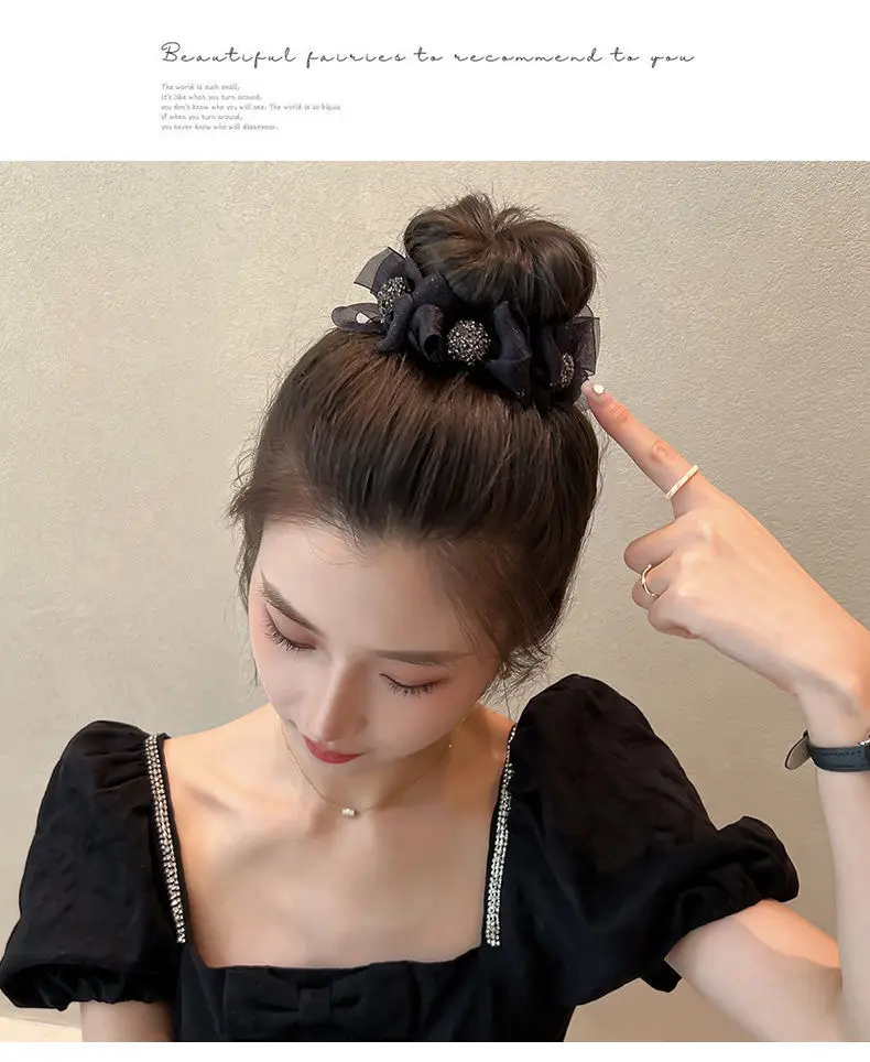 High Ponytail Hairpin with Sweet Balls Bow — feature 7