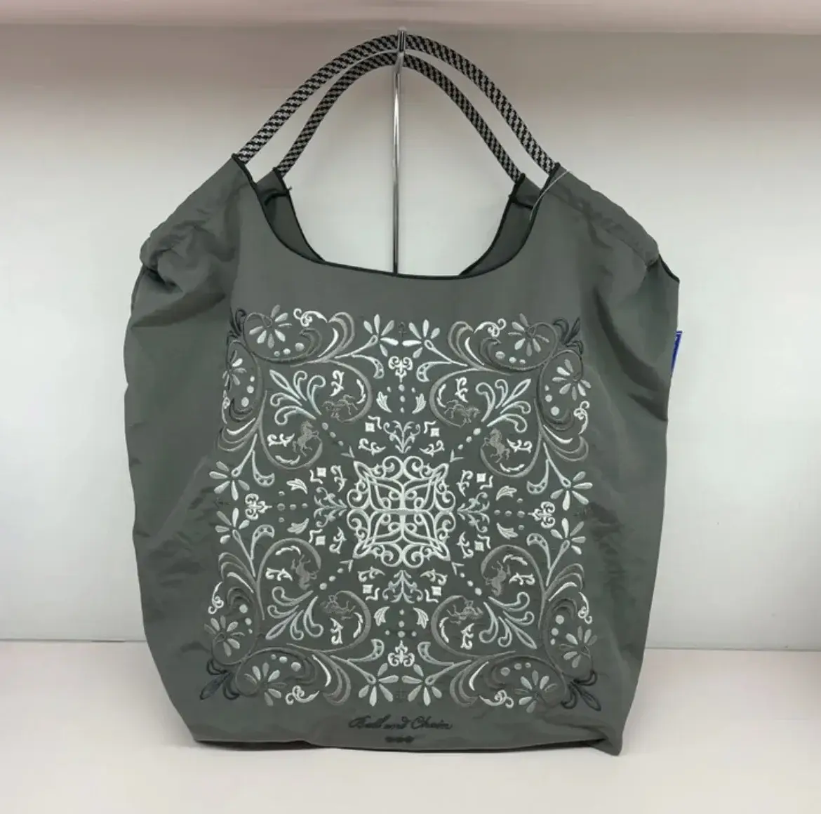 Green Embroidered Shoulder Bag for Women - Image 66