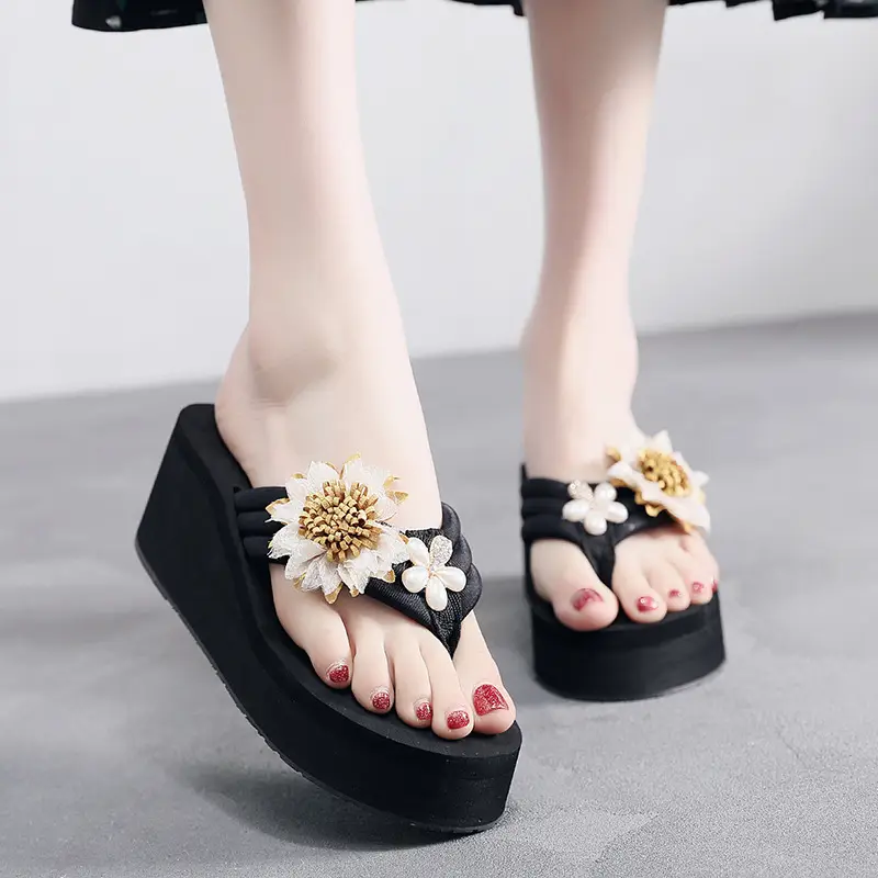 Summer New Internet Celebrant Flower Women's Flip-Flops Fashionable Thick-soled Beach Sandals and Slippers for Outer Wear Non-slip Vacation Slippers - Image 2
