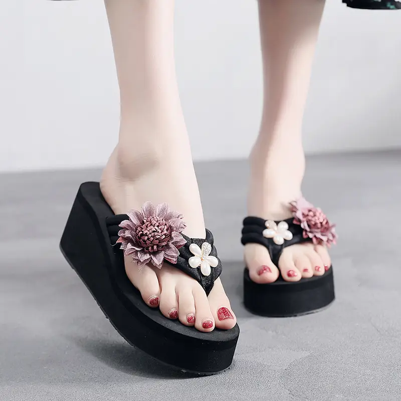 Summer New Internet Celebrant Flower Women's Flip-Flops Fashionable Thick-soled Beach Sandals and Slippers for Outer Wear Non-slip Vacation Slippers - Image 3