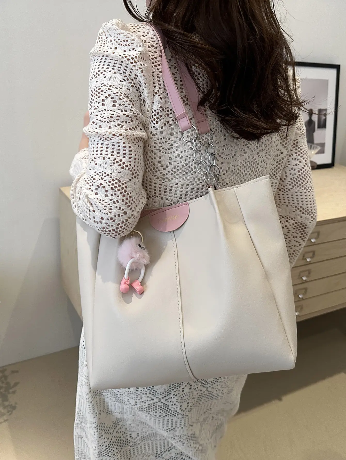 Women's Large Capacity Shoulder Bag Beige 2024 - Image 8