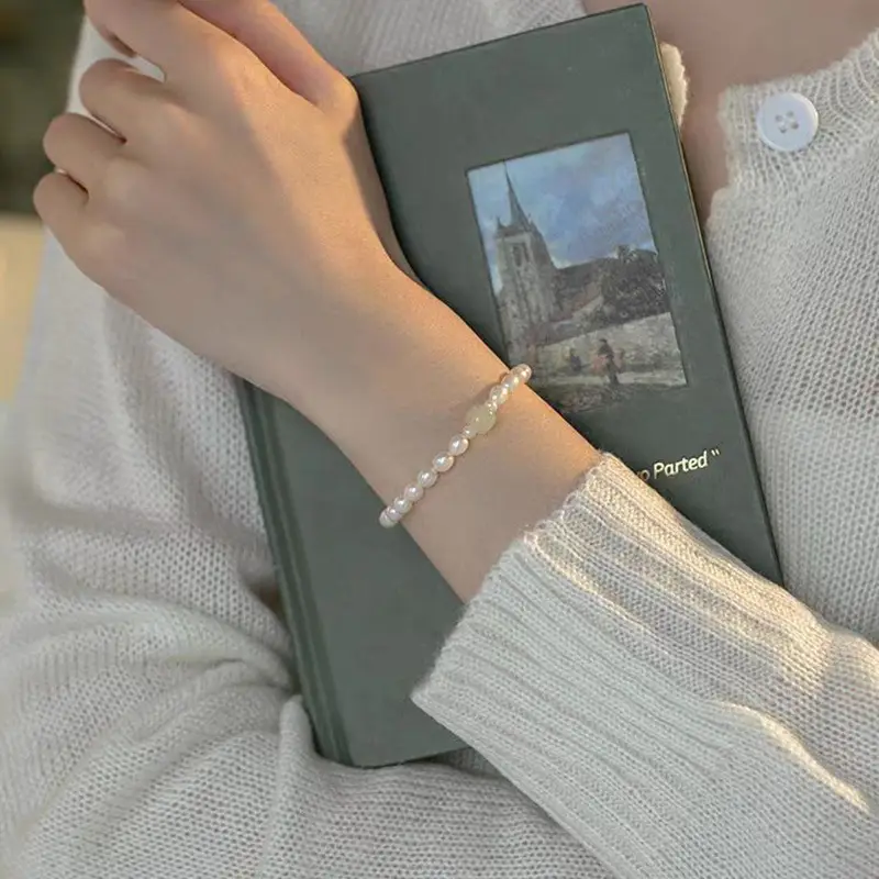 Freshwater Pearl Bracelet for Women's Elegant Summer Wear