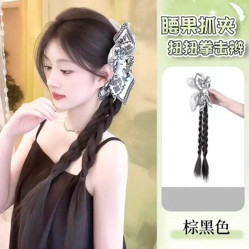 cashew flower brown black