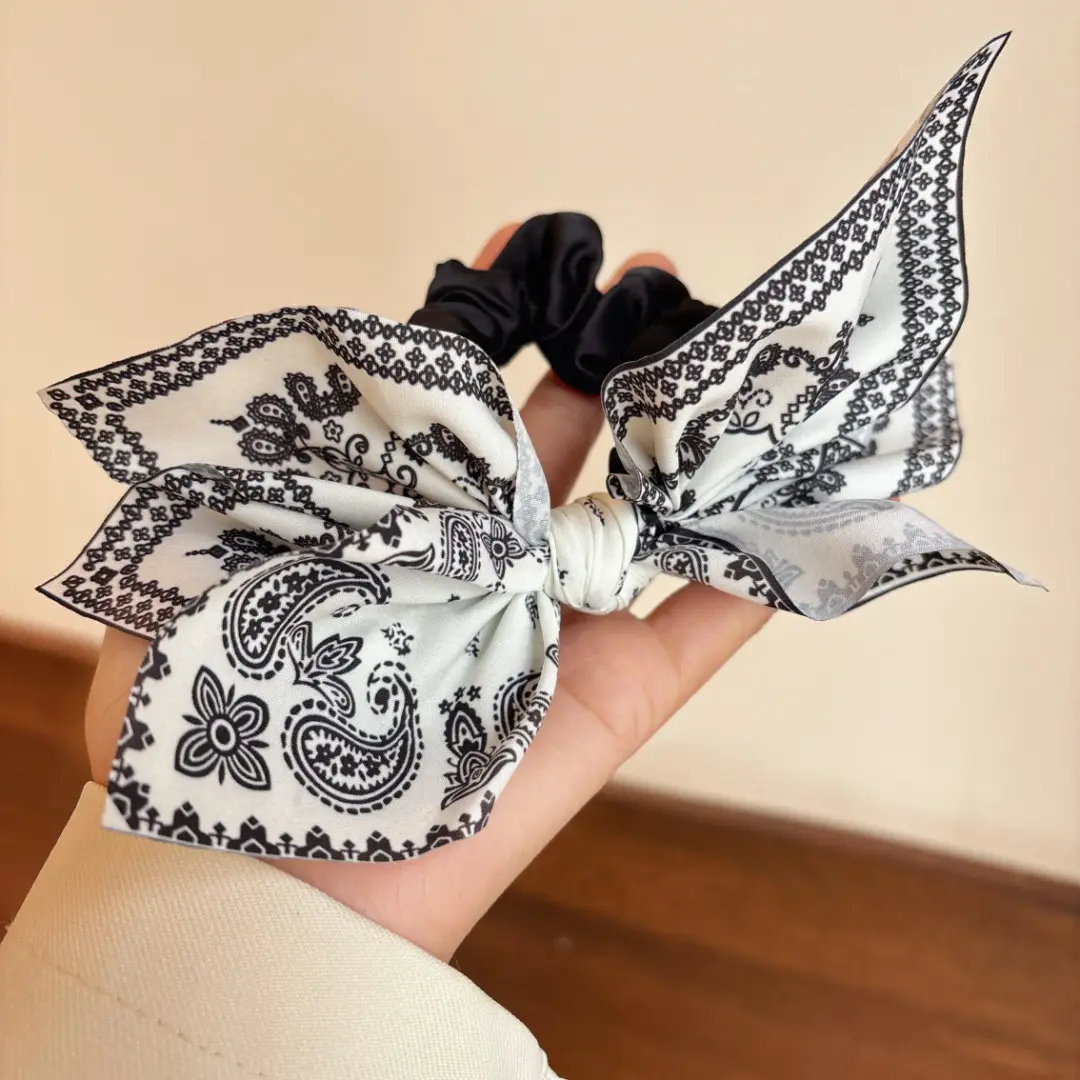 Bow hair ring