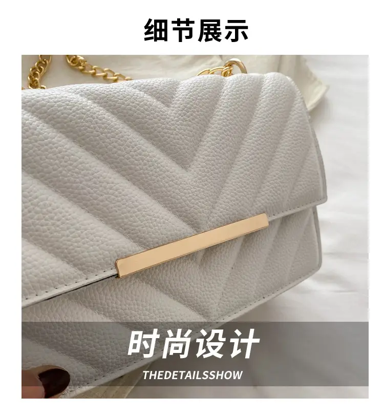 White Rhombus Chain Messenger Bag 2024 — feature 2