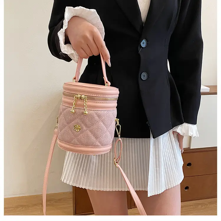2024 Rhombic Crossbody Bag Women's Rhombic Gold Zip — feature 11